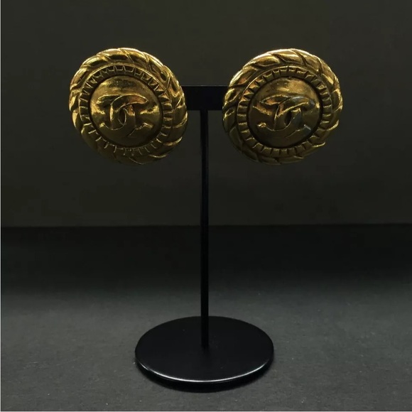 CHANEL CC Logo Gold Tone Earrings - Picture 1 of 8